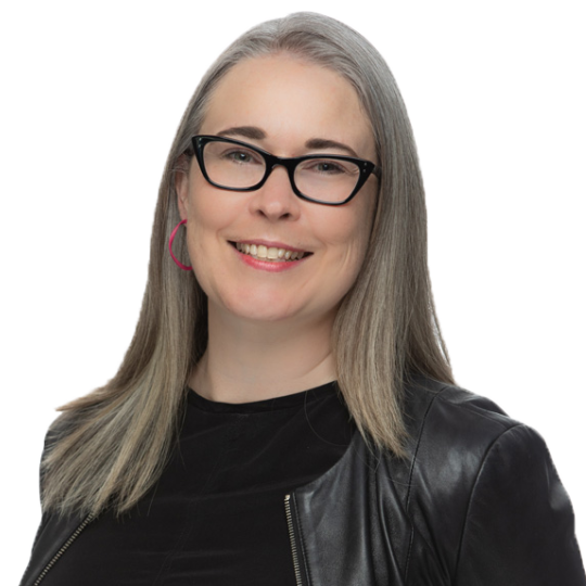 Holly Maclean headshot